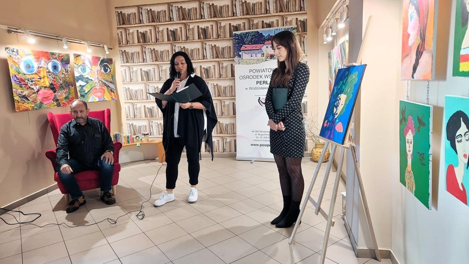 Zdjęcie w galerii na portalu naszwodzislaw.com: Twarzą w twarz. Wodzisławska Perła zaprasza na wystawę wiadomości z regionu