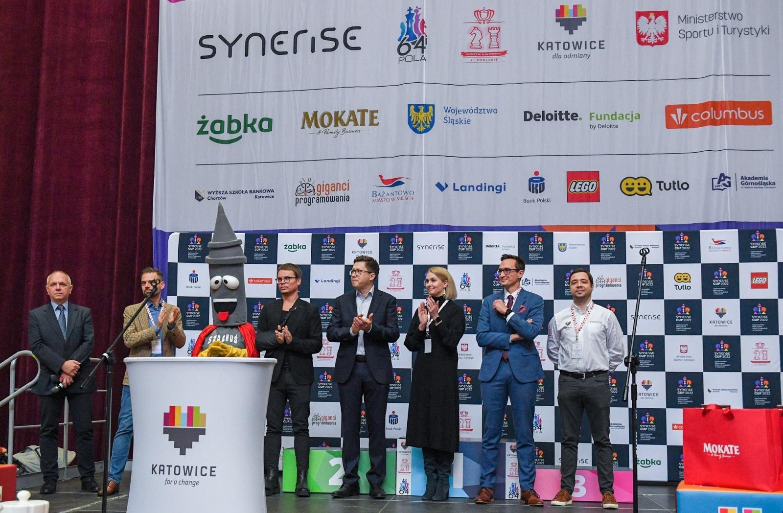 Zdjęcie w galerii na portalu naszwodzislaw.com: Ponad tysiąc młodych szachistów znów zagra w Spodku. Wielkie święto polskich szachów wiadomości z regionu