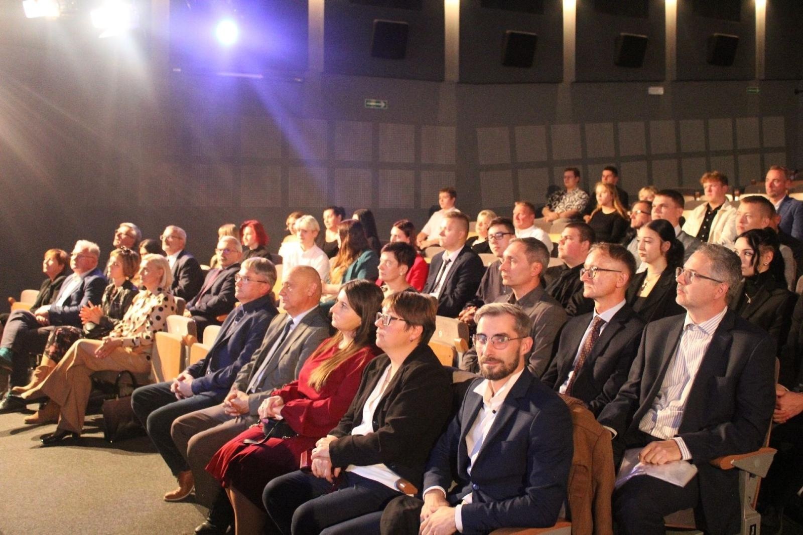 Zdjęcie w galerii na portalu naszwodzislaw.com: Czeladnicy zostali wyzwoleni [FOTO] wiadomości z regionu