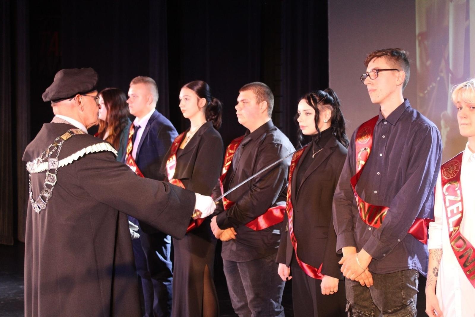 Zdjęcie w galerii na portalu naszwodzislaw.com: Czeladnicy zostali wyzwoleni [FOTO] wiadomości z regionu