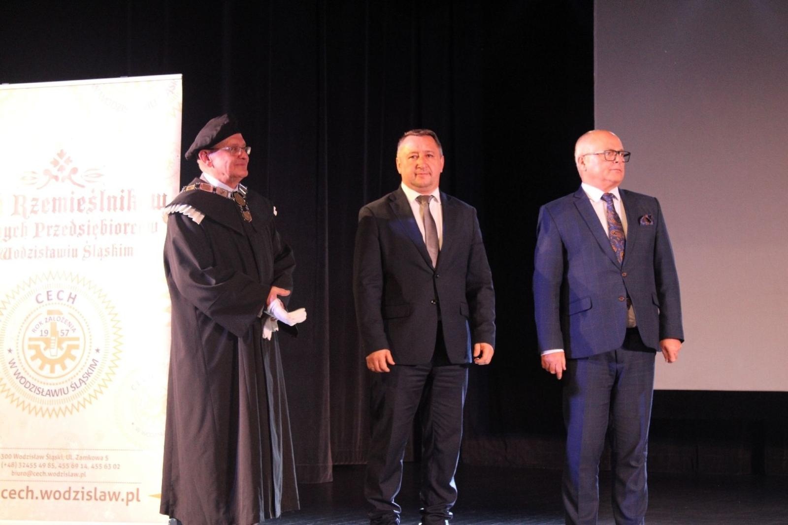 Zdjęcie w galerii na portalu naszwodzislaw.com: Czeladnicy zostali wyzwoleni [FOTO] wiadomości z regionu