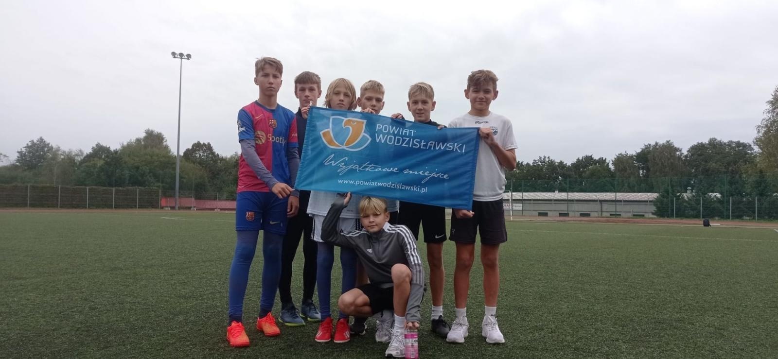 Zdjęcie w galerii na portalu naszwodzislaw.com: Powiatowe eliminacje lekkoatletyczne za nami wiadomości z regionu