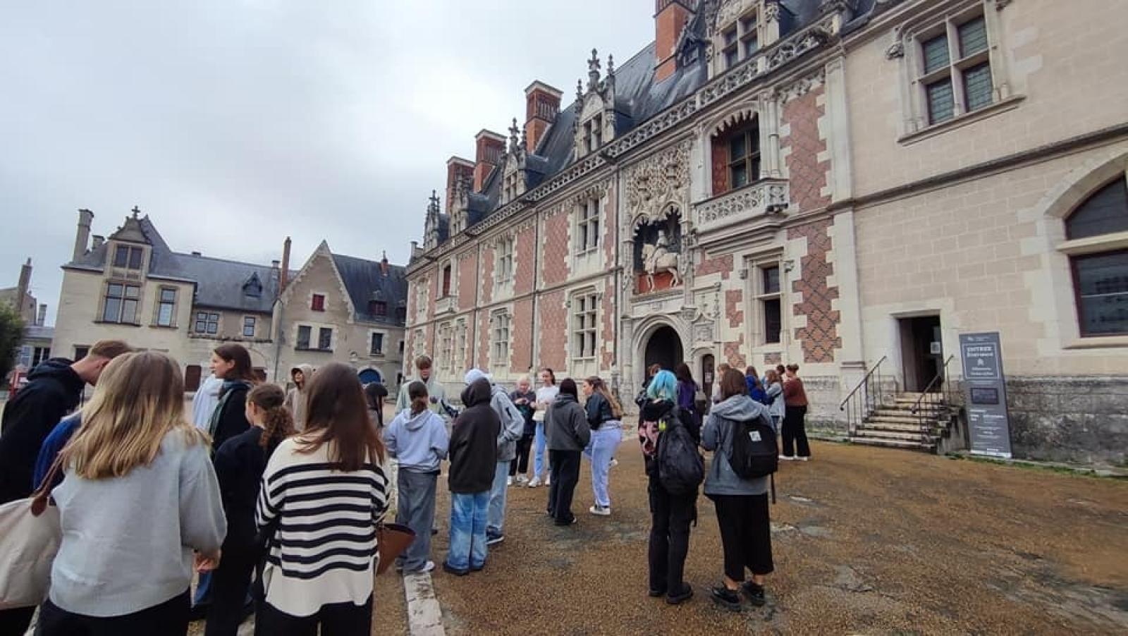 Zdjęcie w galerii na portalu naszwodzislaw.com: Wyjątkowa podróż uczniów SP1 do Francji [FOTO] wiadomości z regionu