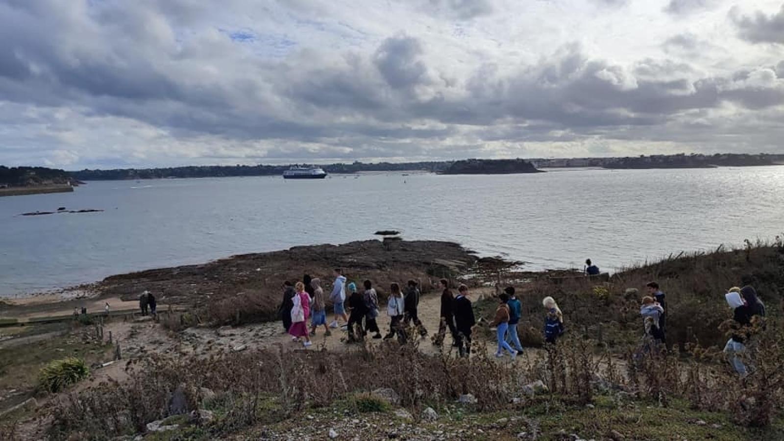 Zdjęcie w galerii na portalu naszwodzislaw.com: Wyjątkowa podróż uczniów SP1 do Francji [FOTO] wiadomości z regionu