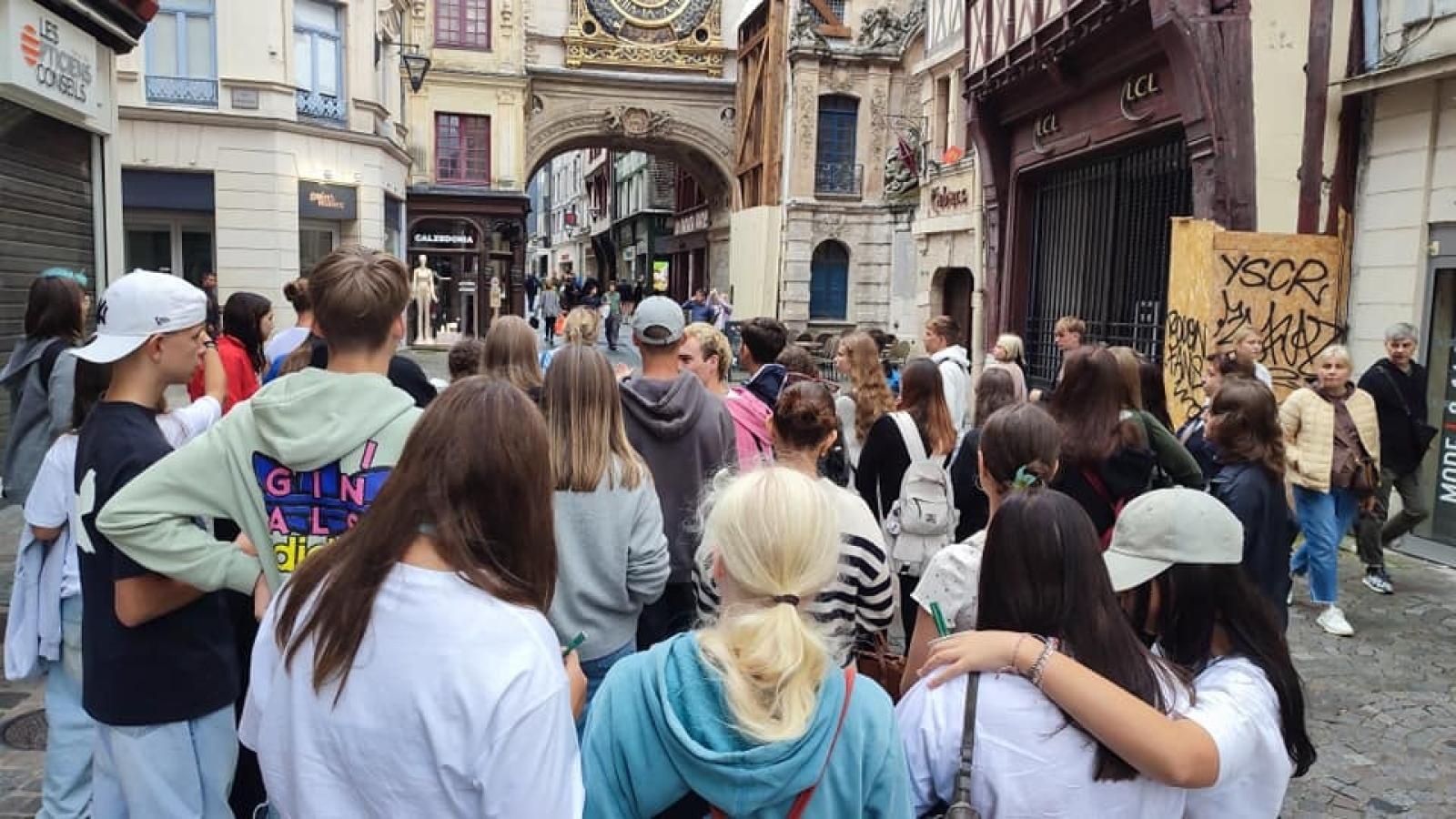 Zdjęcie w galerii na portalu naszwodzislaw.com: Wyjątkowa podróż uczniów SP1 do Francji [FOTO] wiadomości z regionu