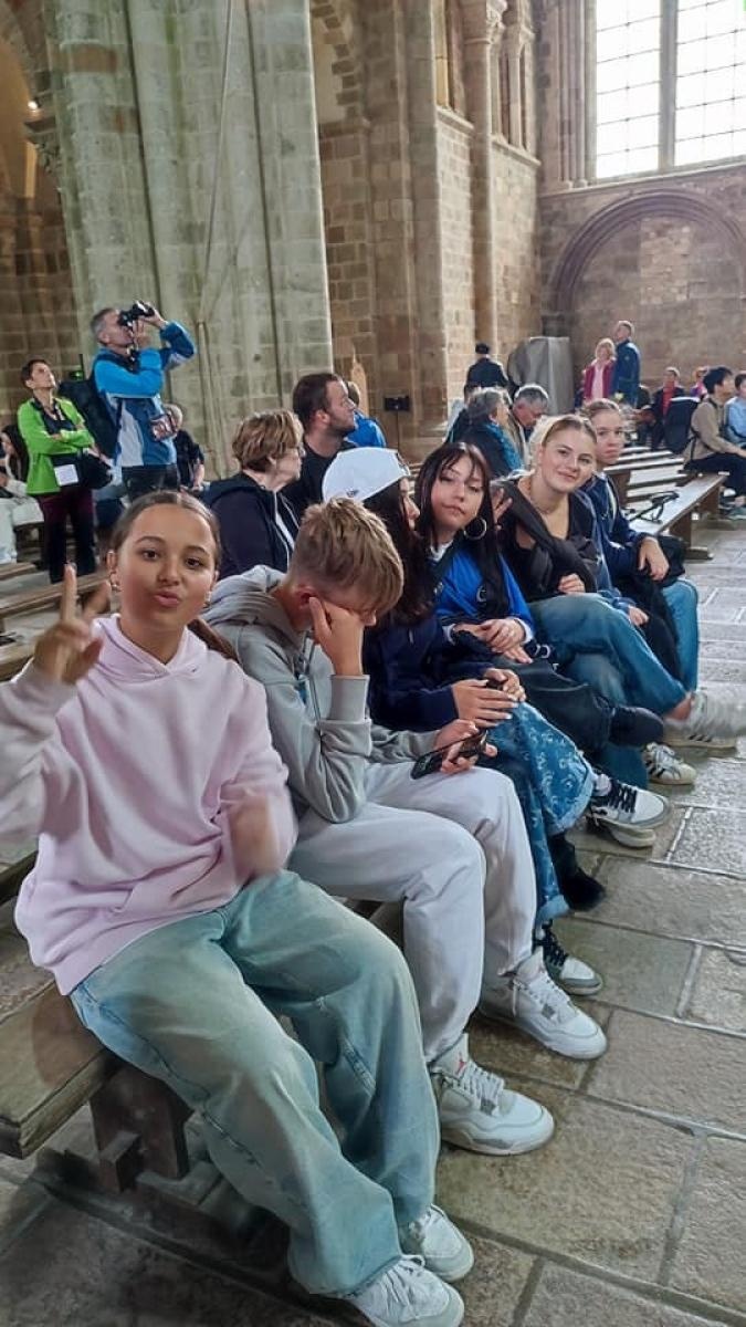 Zdjęcie w galerii na portalu naszwodzislaw.com: Wyjątkowa podróż uczniów SP1 do Francji [FOTO] wiadomości z regionu