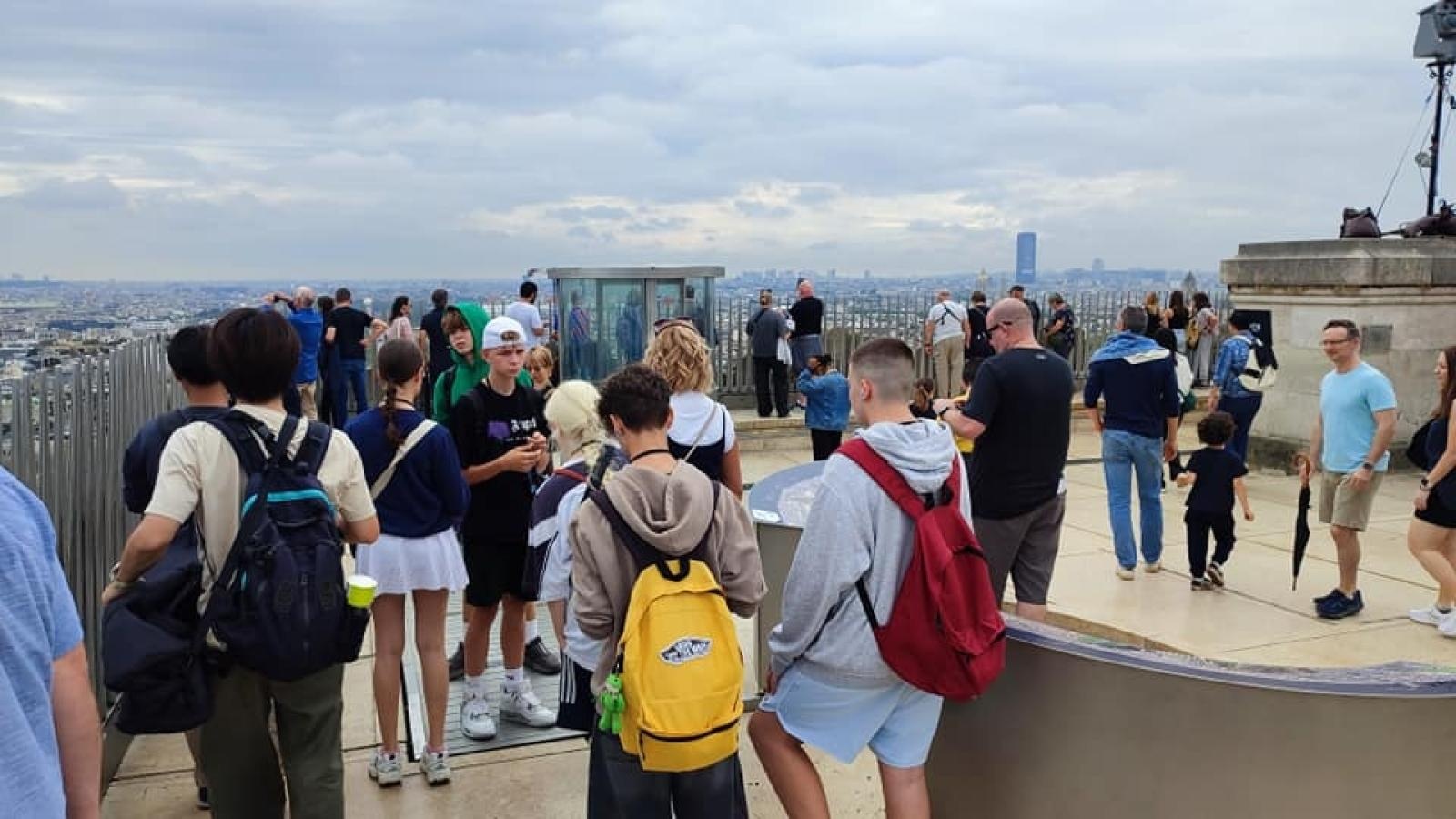 Zdjęcie w galerii na portalu naszwodzislaw.com: Wyjątkowa podróż uczniów SP1 do Francji [FOTO] wiadomości z regionu
