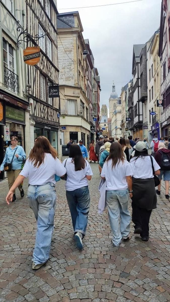 Zdjęcie w galerii na portalu naszwodzislaw.com: Wyjątkowa podróż uczniów SP1 do Francji [FOTO] wiadomości z regionu