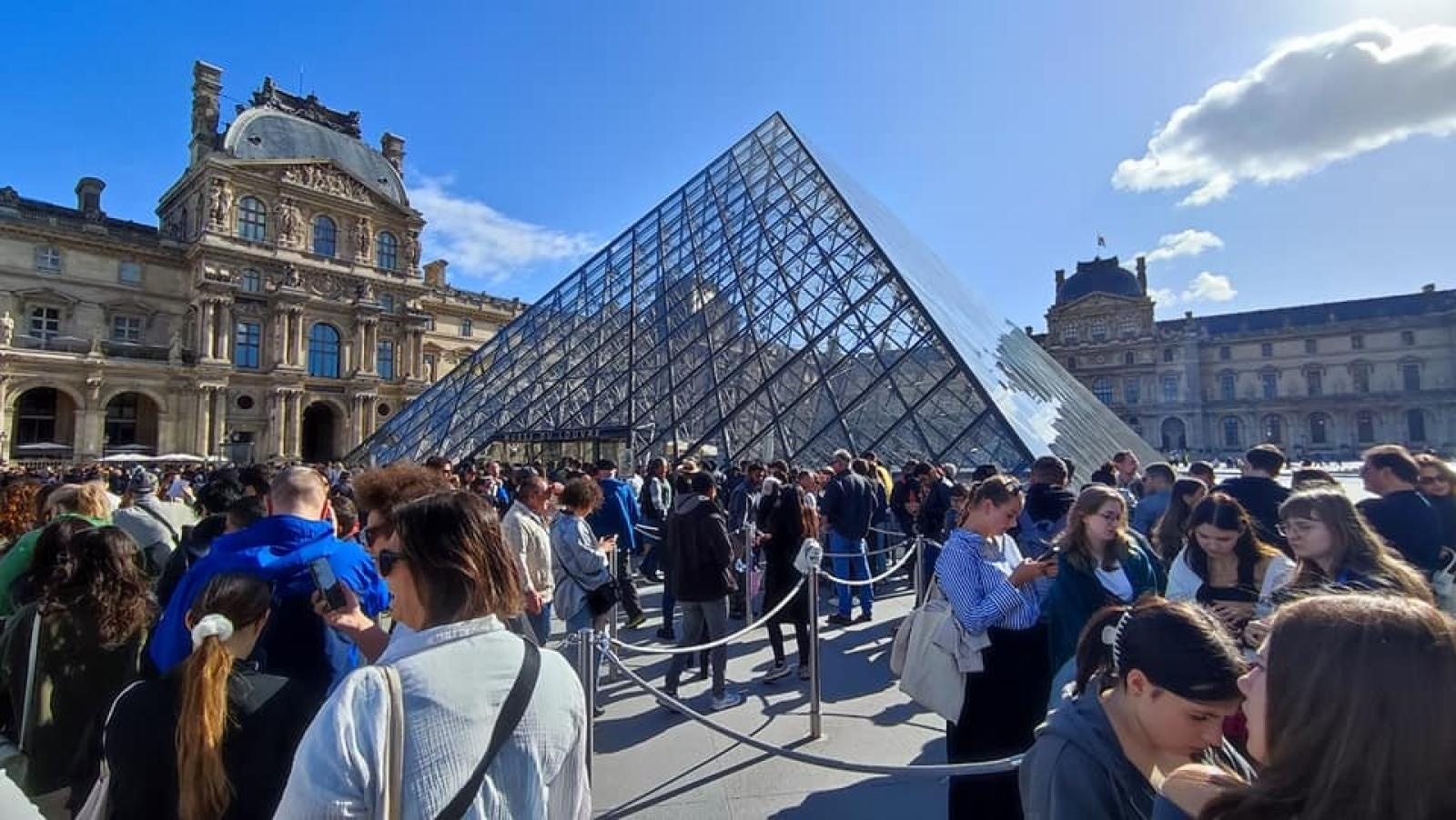 Zdjęcie w galerii na portalu naszwodzislaw.com: Wyjątkowa podróż uczniów SP1 do Francji [FOTO] wiadomości z regionu