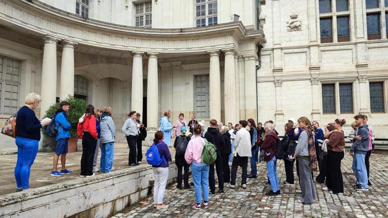 Zdjęcie w galerii na portalu naszwodzislaw.com: Wyjątkowa podróż uczniów SP1 do Francji [FOTO] wiadomości z regionu