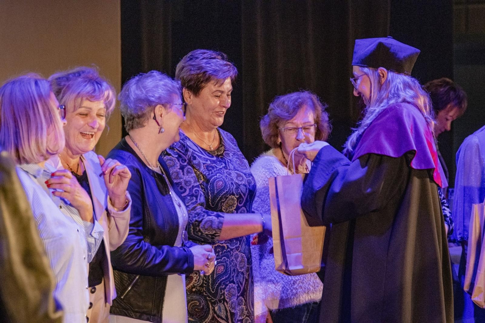 Zdjęcie w galerii na portalu naszwodzislaw.com: Inauguracja roku akademickiego WUTW za nami [FOTO] wiadomości z regionu