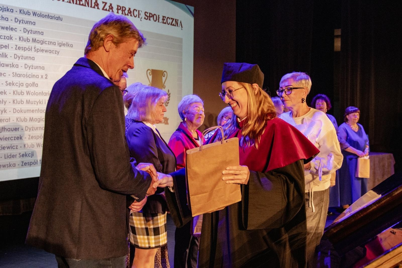 Zdjęcie w galerii na portalu naszwodzislaw.com: Inauguracja roku akademickiego WUTW za nami [FOTO] wiadomości z regionu