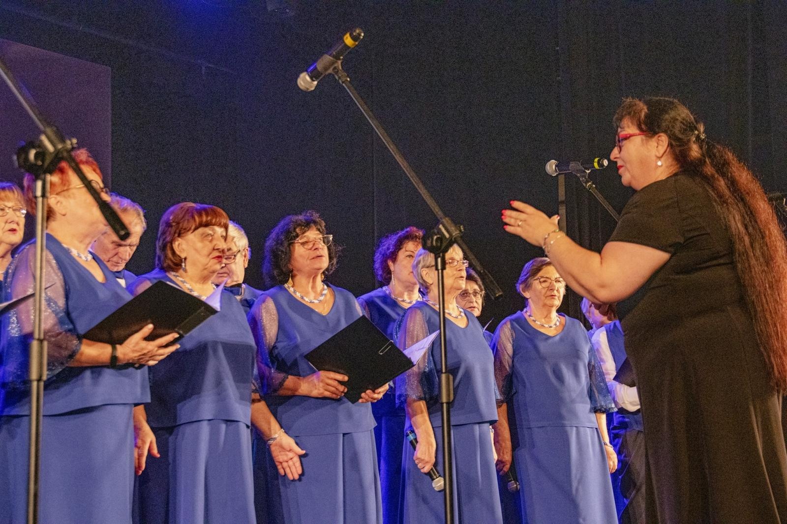 Zdjęcie w galerii na portalu naszwodzislaw.com: Inauguracja roku akademickiego WUTW za nami [FOTO] wiadomości z regionu