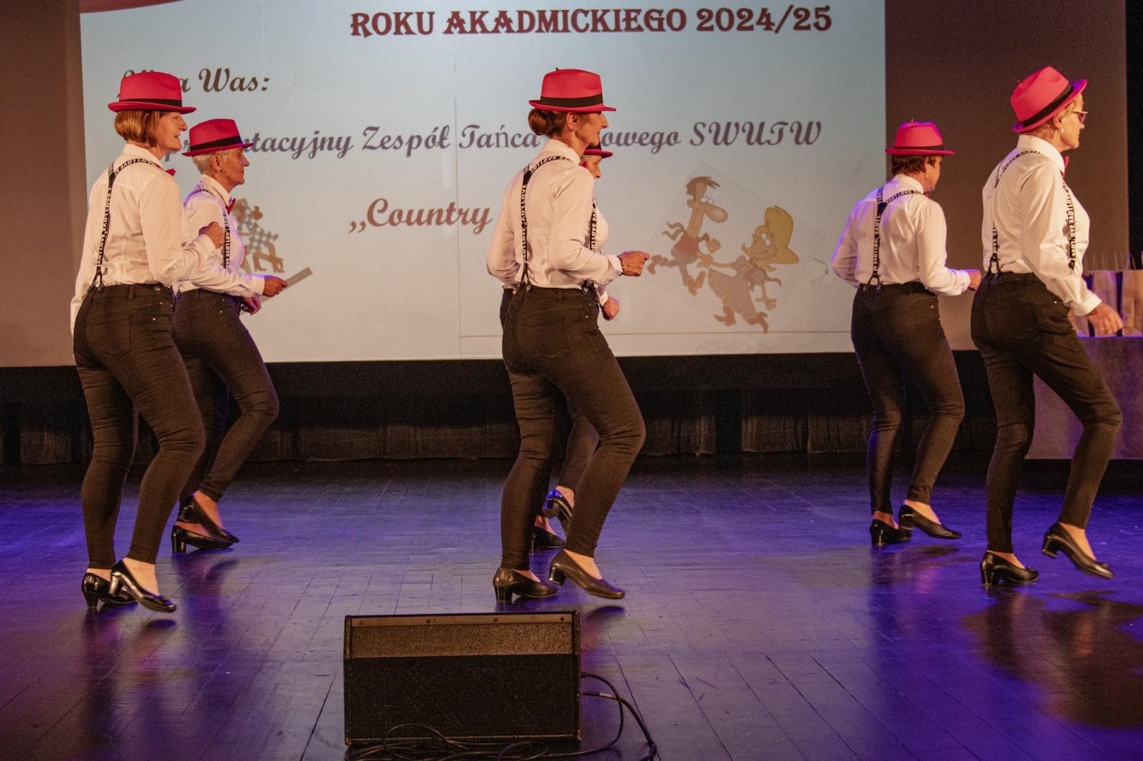 Zdjęcie w galerii na portalu naszwodzislaw.com: Inauguracja roku akademickiego WUTW za nami [FOTO] wiadomości z regionu