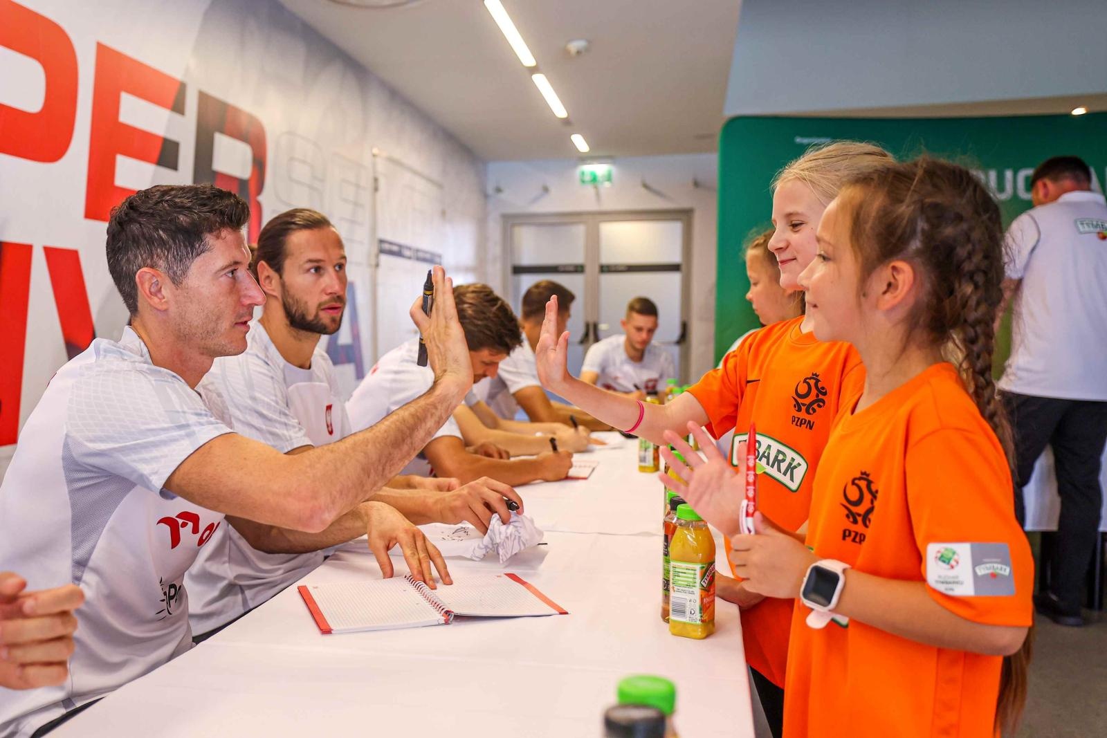 Zdjęcie w galerii na portalu naszwodzislaw.com: Reprezentacja Polski spotka się ze zwycięzcami Pucharu Tymbarku. Trwają zapisy do kolejnej edycji turnieju wiadomości z regionu