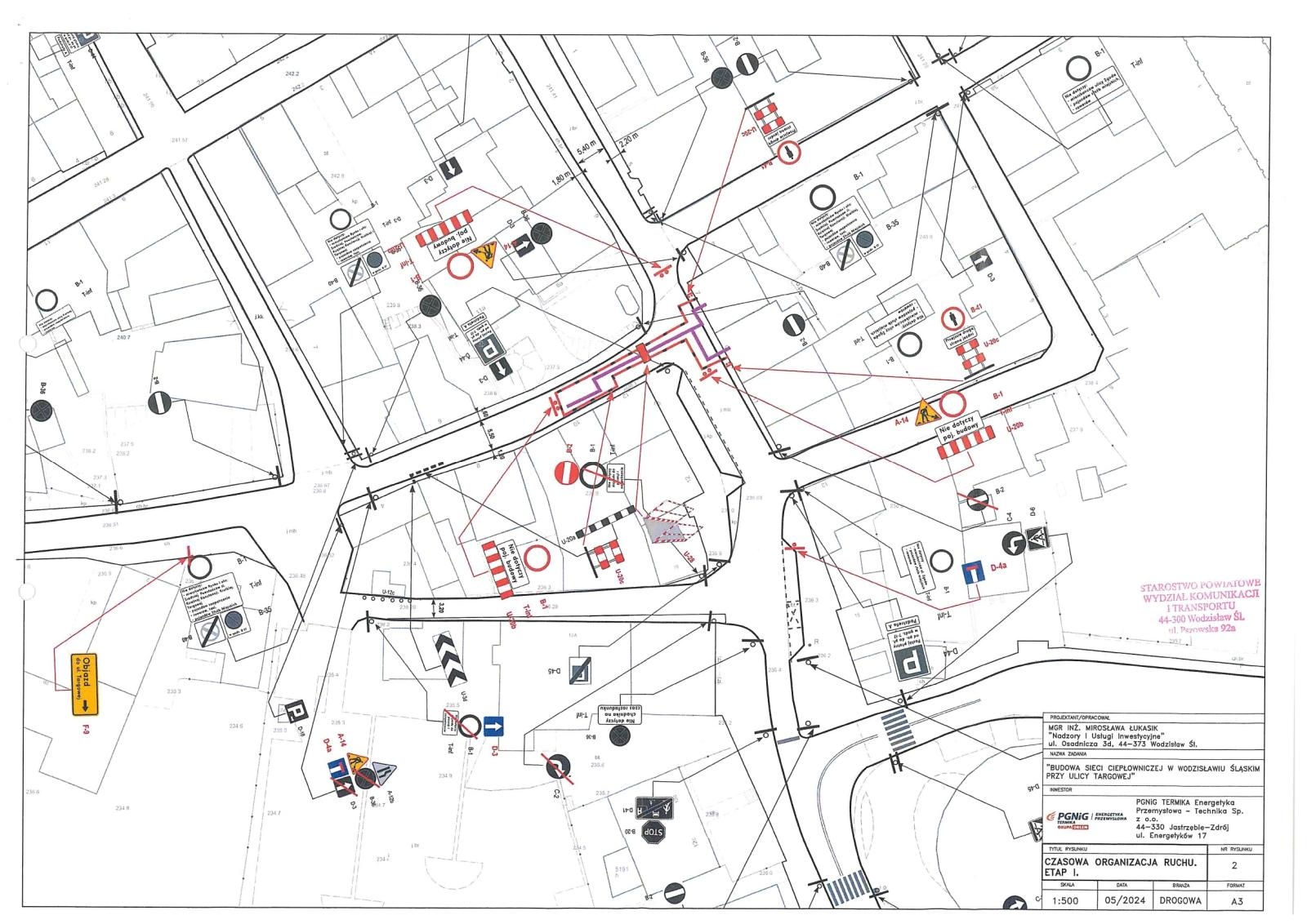 Zdjęcie w galerii na portalu naszwodzislaw.com: Utrudnienia na skrzyżowaniu ulic Słowackiego z Targową wiadomości z regionu