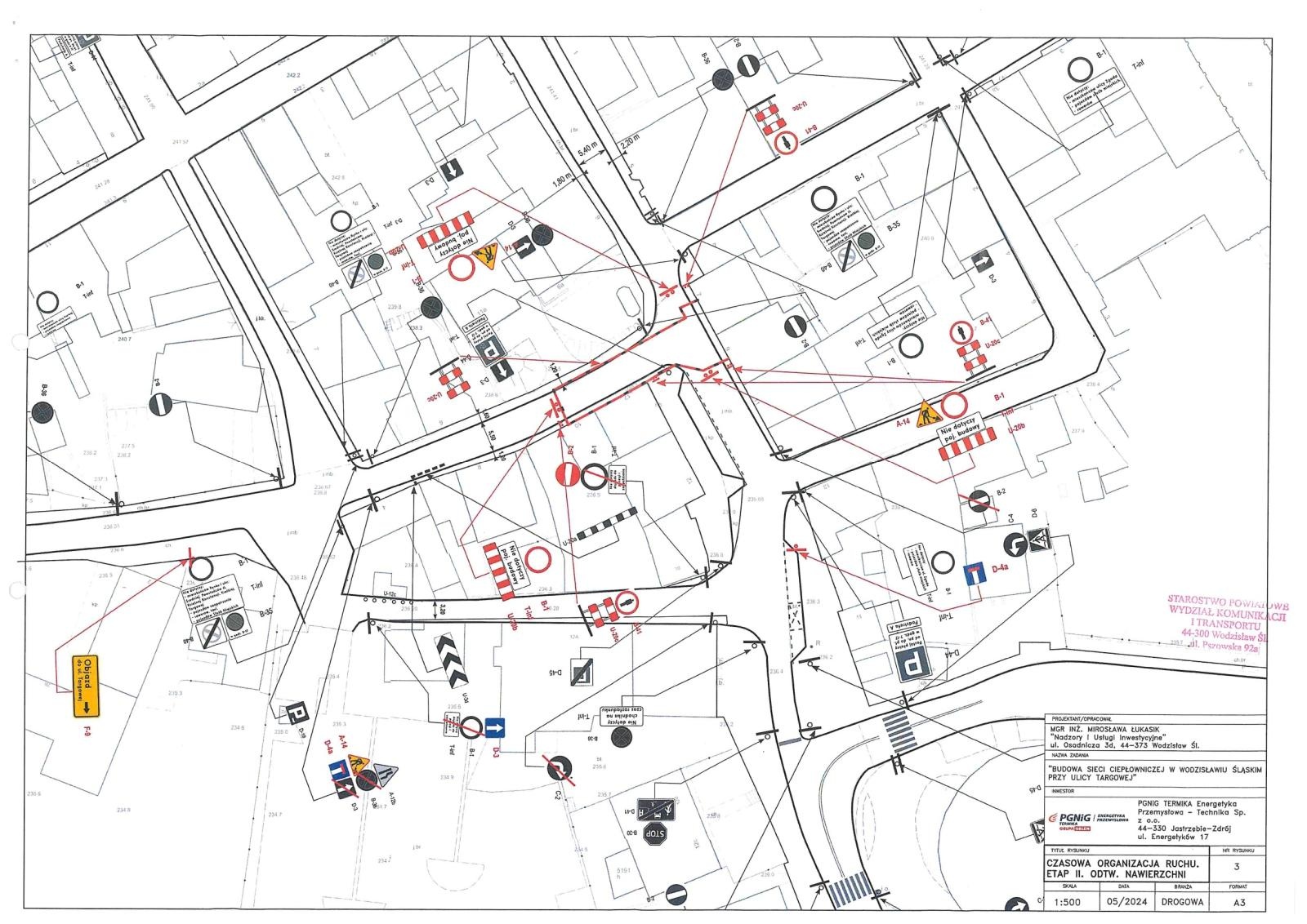 Zdjęcie w galerii na portalu naszwodzislaw.com: Utrudnienia na skrzyżowaniu ulic Słowackiego z Targową wiadomości z regionu