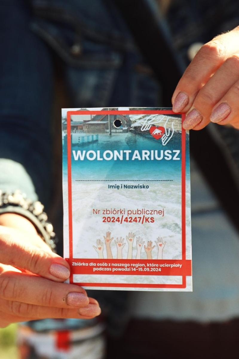 Zdjęcie w galerii na portalu naszwodzislaw.com: Charytatywny festyn na Trzech Wzgórzach. Dla powodzian zebrano ponad 20 tysięcy złotych [FOTO] wiadomości z regionu