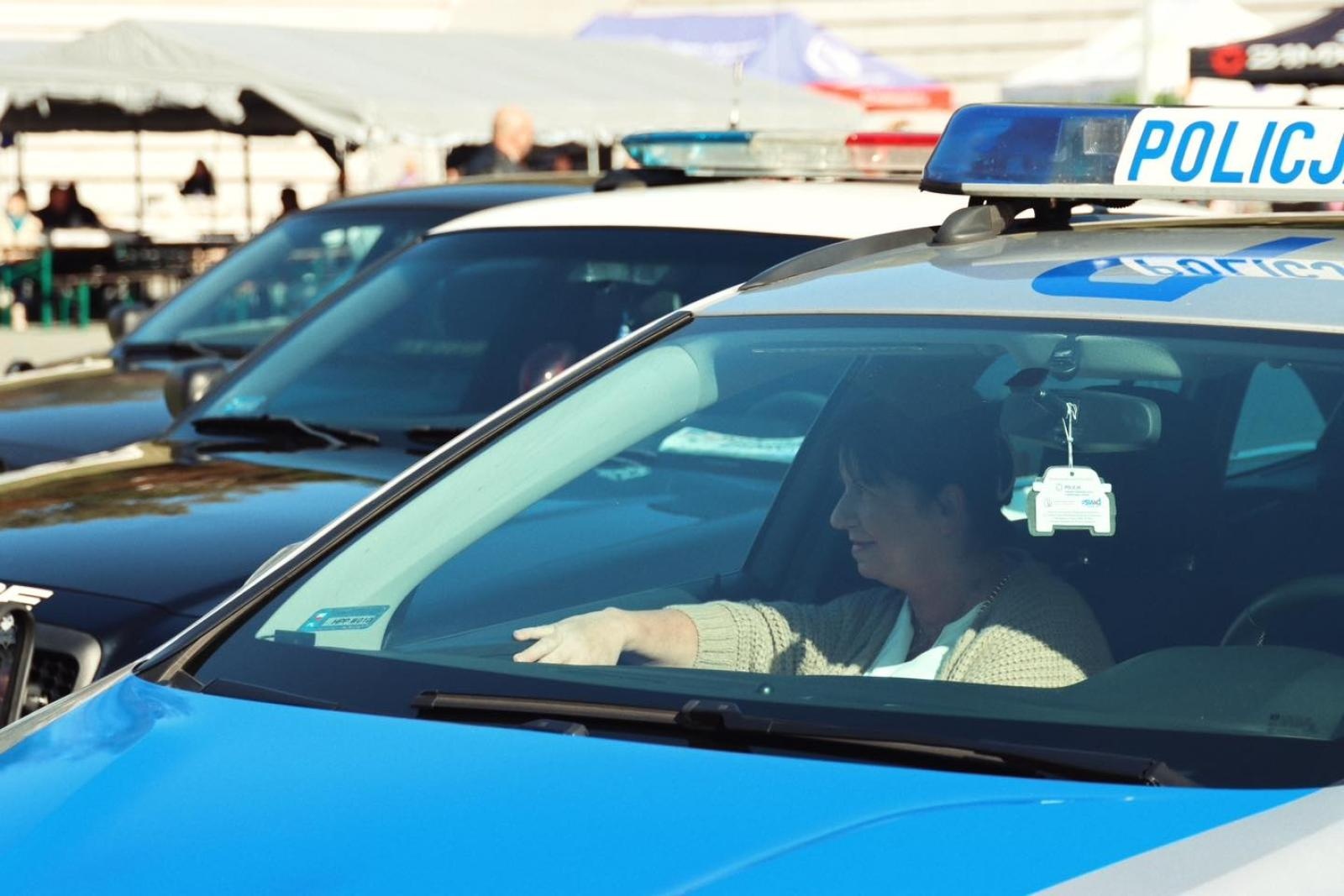 Zdjęcie w galerii na portalu naszwodzislaw.com: Charytatywny festyn na Trzech Wzgórzach. Dla powodzian zebrano ponad 20 tysięcy złotych [FOTO] wiadomości z regionu