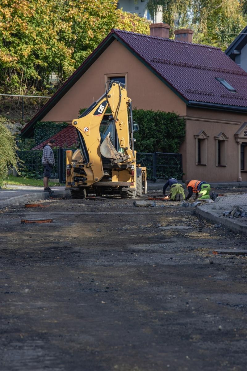 Zdjęcie w galerii na portalu naszwodzislaw.com: Trwają prace na ulicy Wałowej w Wodzisławiu Śląskim [FOTO] wiadomości z regionu