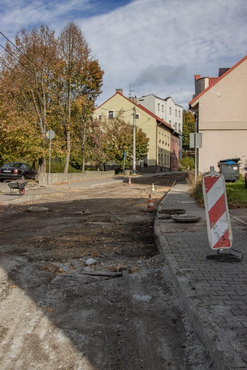 Zdjęcie w galerii na portalu naszwodzislaw.com: Trwają prace na ulicy Wałowej w Wodzisławiu Śląskim [FOTO] wiadomości z regionu