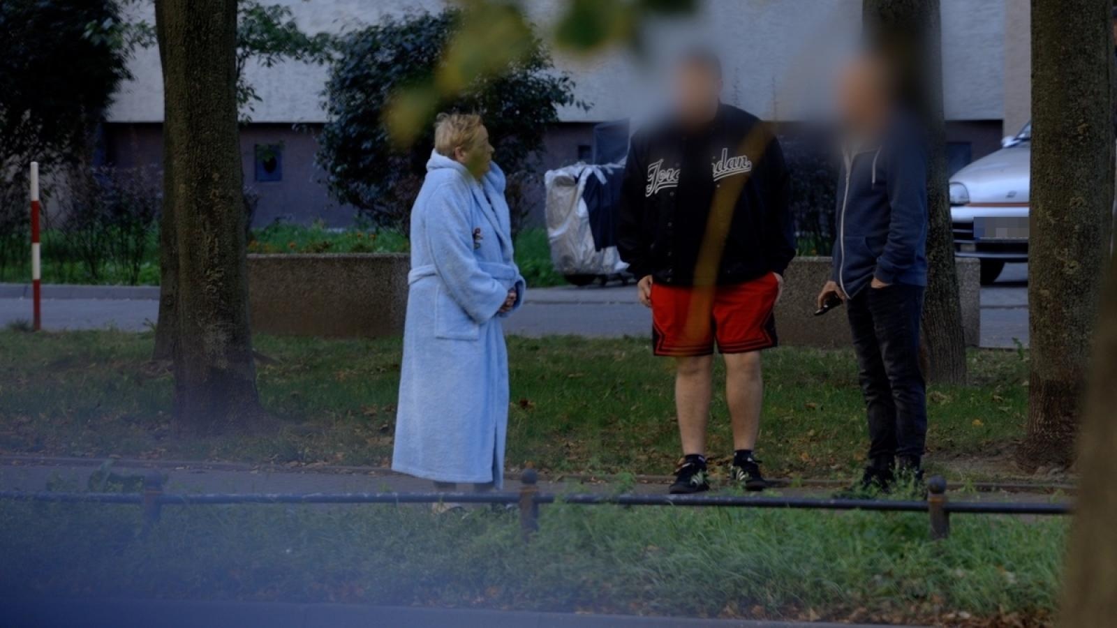 Zdjęcie w galerii na portalu naszwodzislaw.com: Finał policyjnej akcji #JestemTuCzekam. Eksperyment społeczny [FOTO i WIDEO] wiadomości z regionu