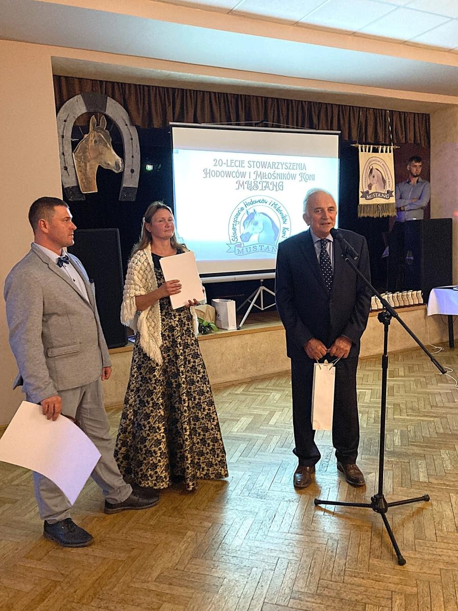 Zdjęcie w galerii na portalu naszwodzislaw.com: 20-lecie Stowarzyszenia Hodowców i Miłośników Koni Mustang wiadomości z regionu