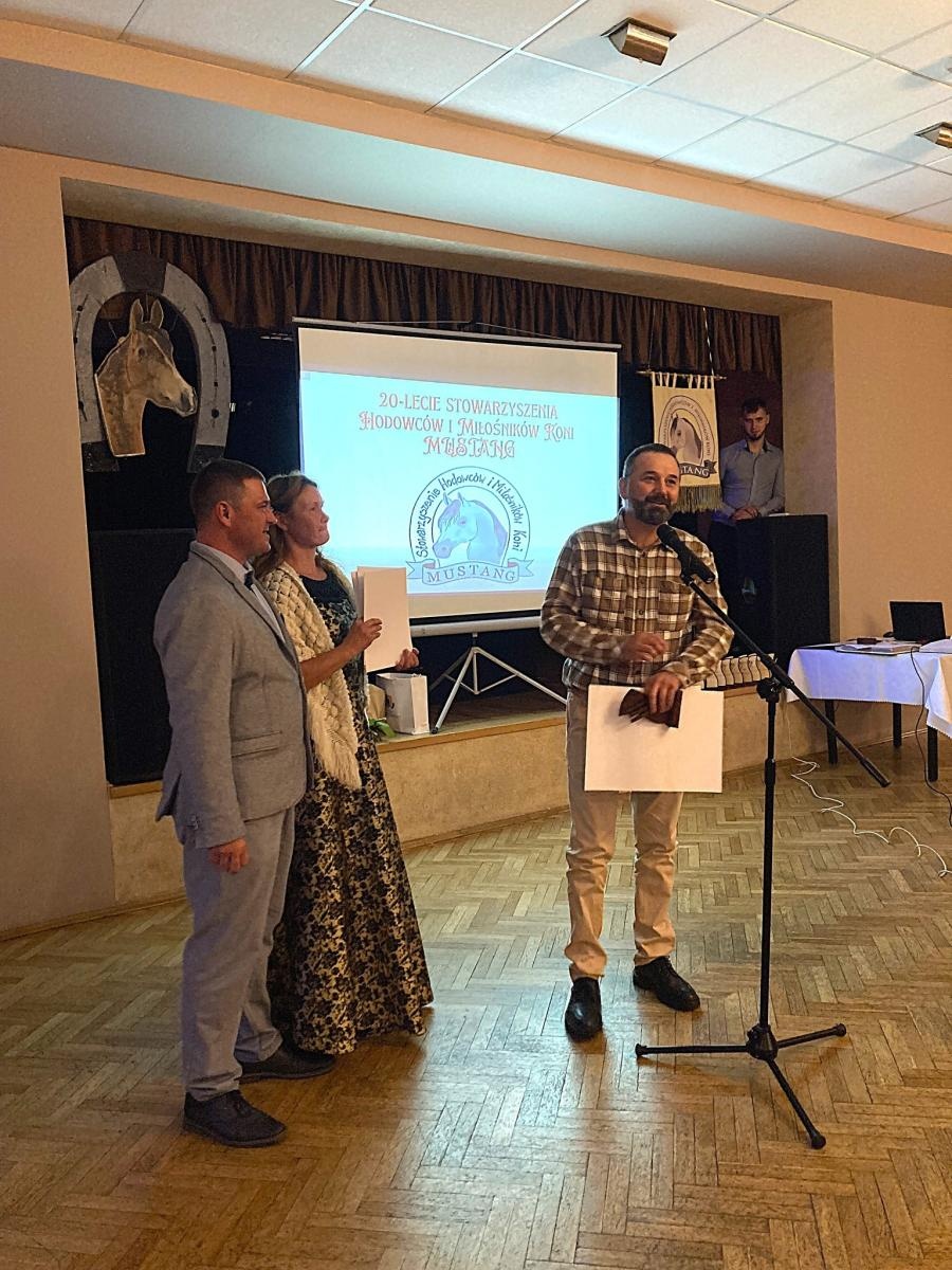 Zdjęcie w galerii na portalu naszwodzislaw.com: 20-lecie Stowarzyszenia Hodowców i Miłośników Koni Mustang wiadomości z regionu