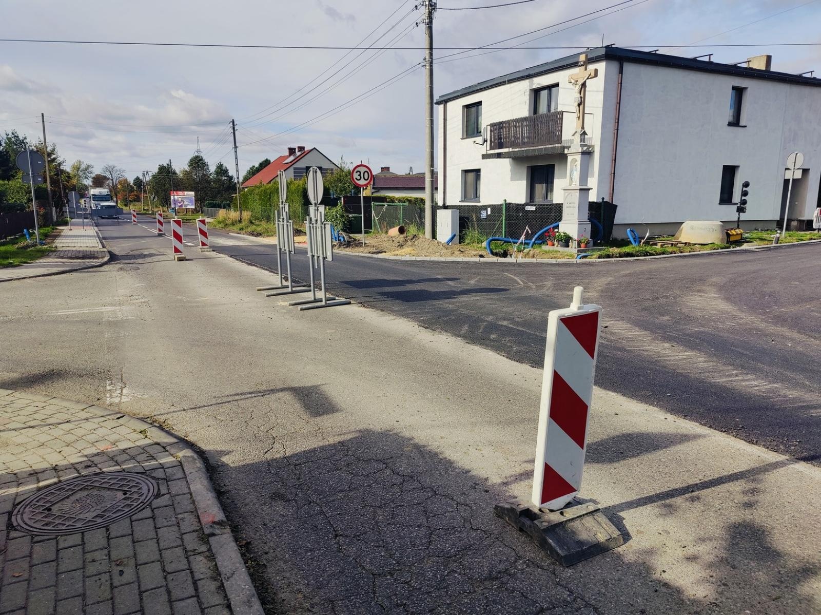 Zdjęcie w galerii na portalu naszwodzislaw.com: Rozpoczął się kolejny etap przebudowy ul. Głożyńskiej w Radlinie wiadomości z regionu