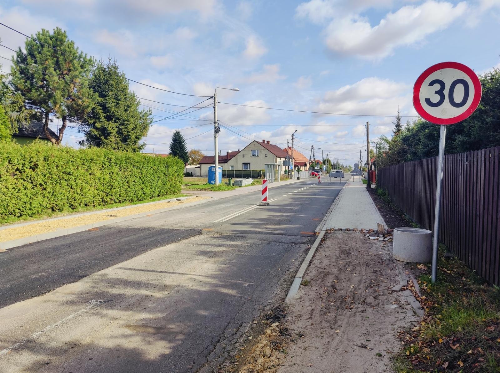 Zdjęcie w galerii na portalu naszwodzislaw.com: Rozpoczął się kolejny etap przebudowy ul. Głożyńskiej w Radlinie wiadomości z regionu