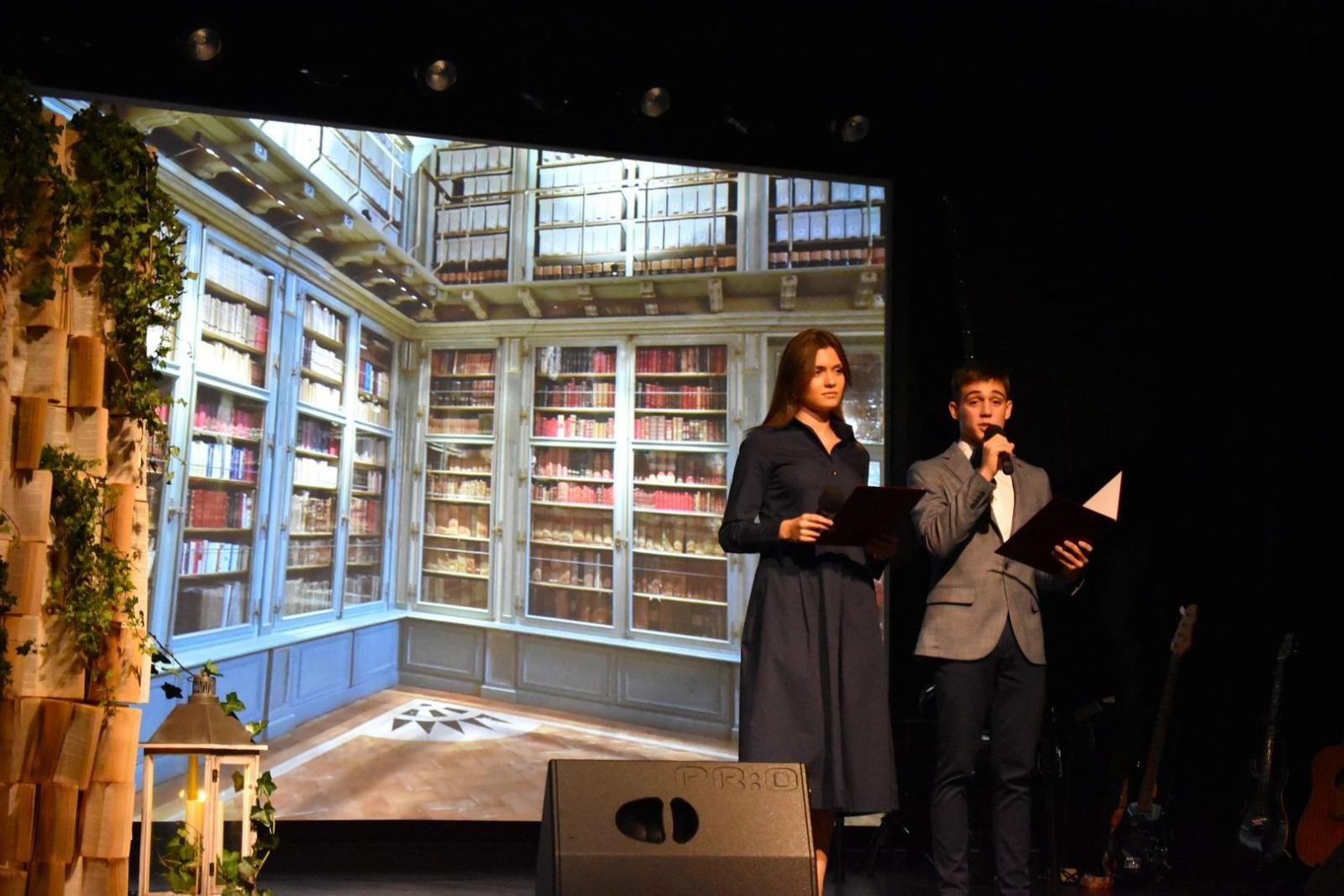 Zdjęcie w galerii na portalu naszwodzislaw.com: Powiatowe obchody Dnia Edukacji Narodowej [FOTO] wiadomości z regionu