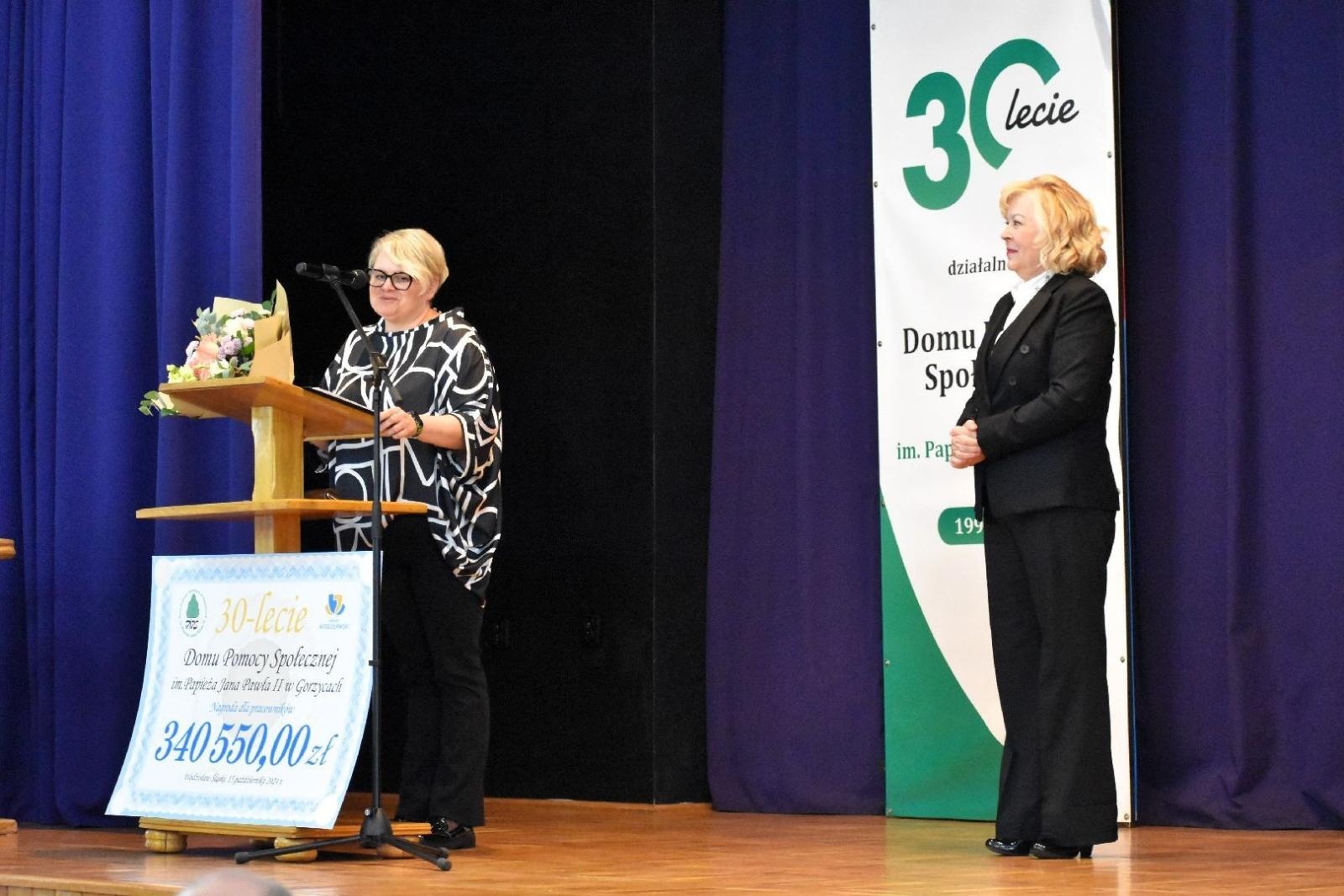 Zdjęcie w galerii na portalu naszwodzislaw.com: Jubileusz Domu Pomocy Społecznej w Gorzycach [FOTO] wiadomości z regionu