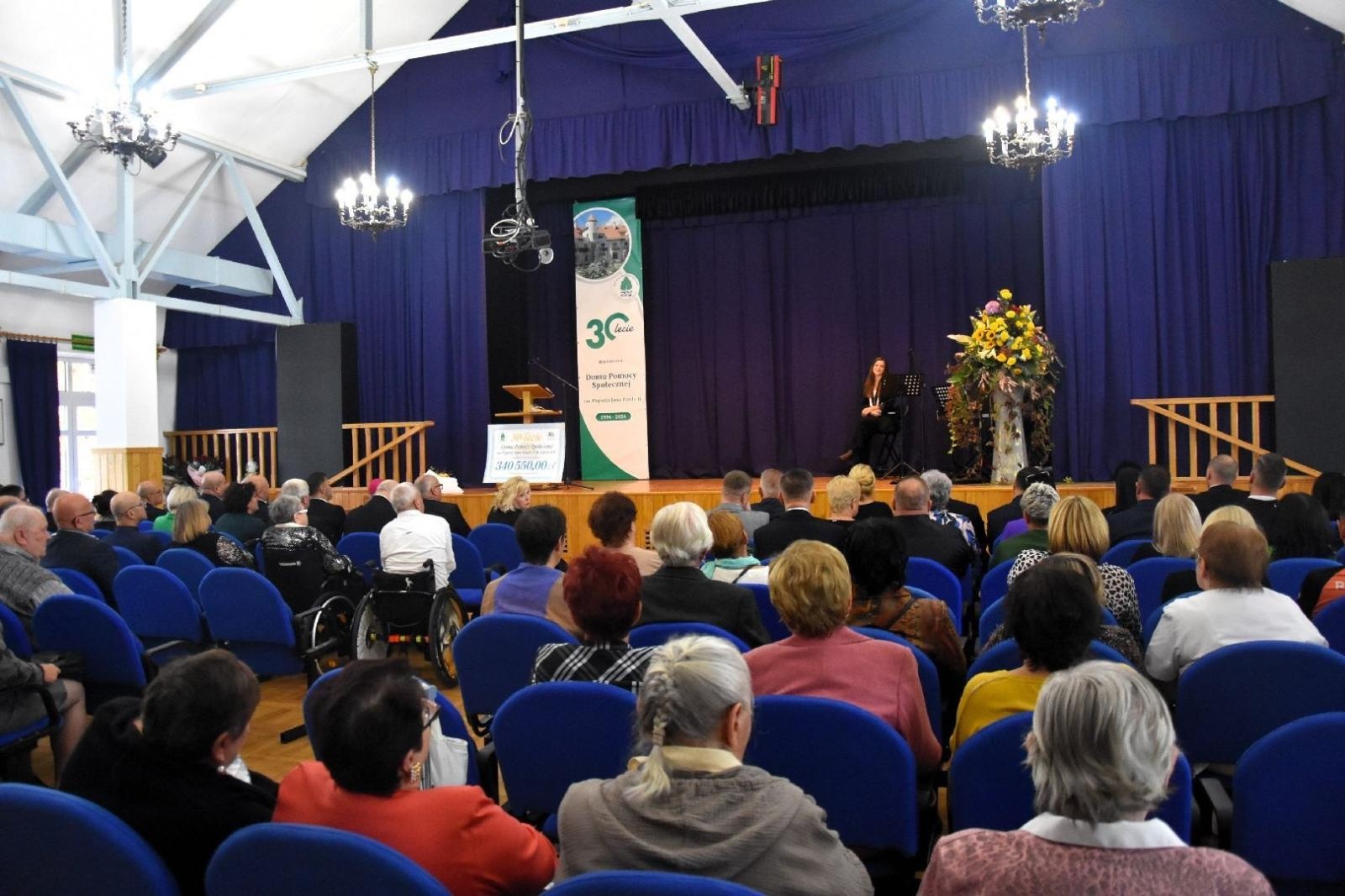 Zdjęcie w galerii na portalu naszwodzislaw.com: Jubileusz Domu Pomocy Społecznej w Gorzycach [FOTO] wiadomości z regionu