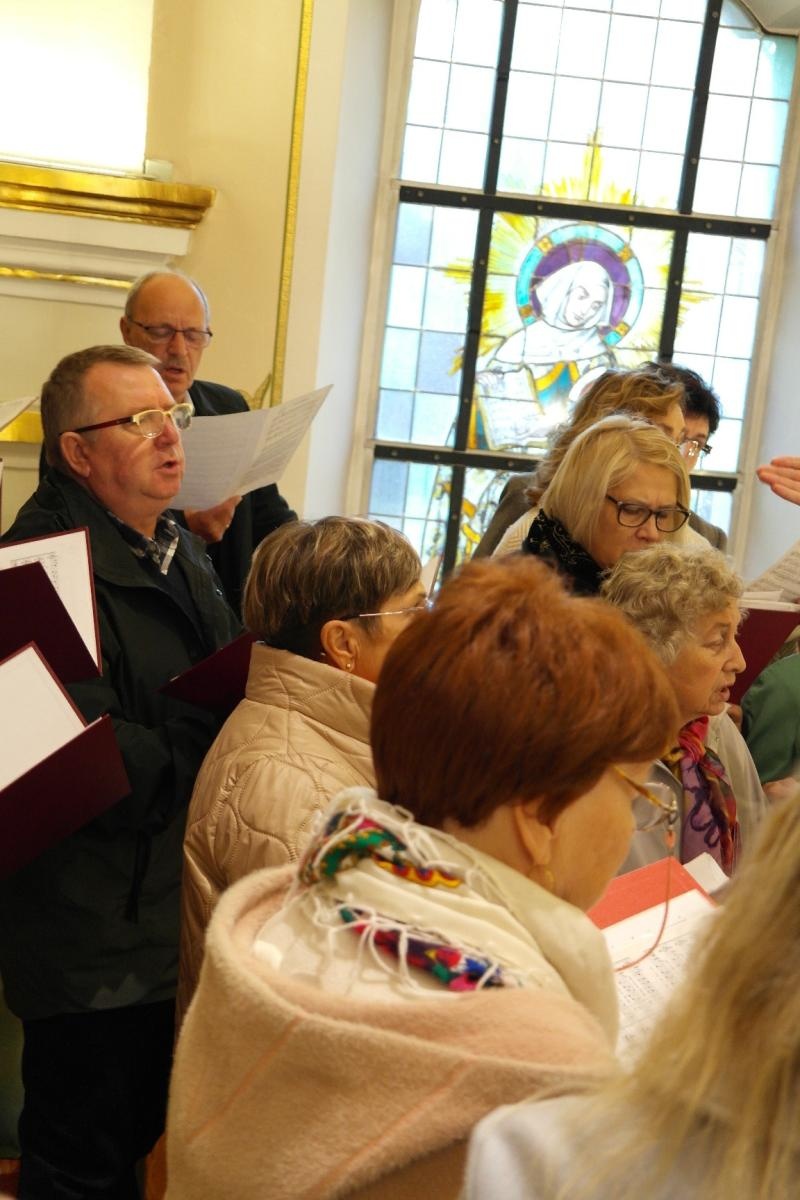 Zdjęcie w galerii na portalu naszwodzislaw.com: Chór Jadwiga z WCK wystąpił w kościele w Zawadzie wiadomości z regionu