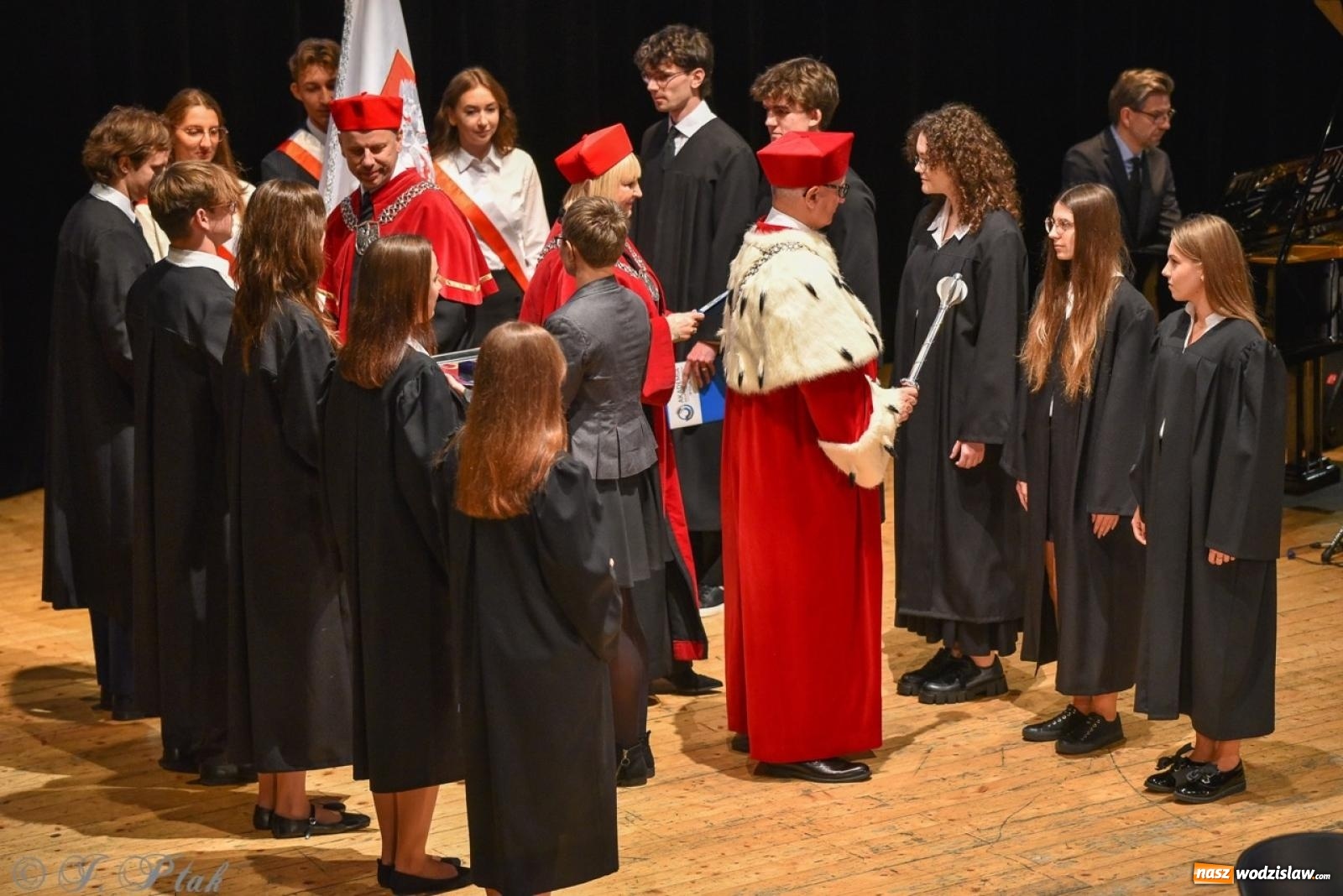 Zdjęcie w galerii na portalu naszwodzislaw.com: Raciborska Akademia Nauk Stosowanych zainaugurowała nowy rok akademicki wiadomości z regionu