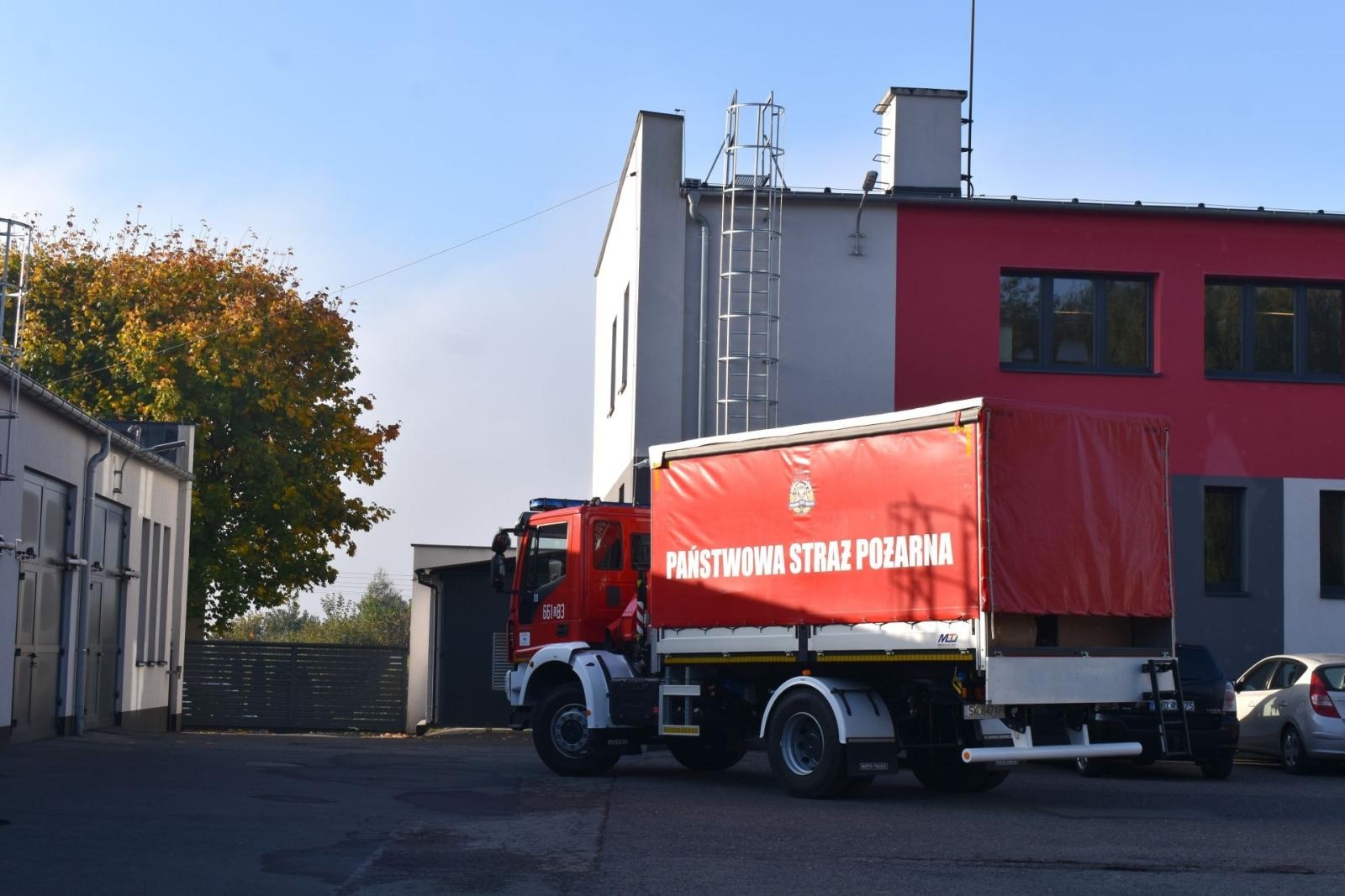 Zdjęcie w galerii na portalu naszwodzislaw.com: Łóżka dla poszkodowanych w powodzi wyruszyły z Wodzisławia Śląskiego do Głuchołaz wiadomości z regionu