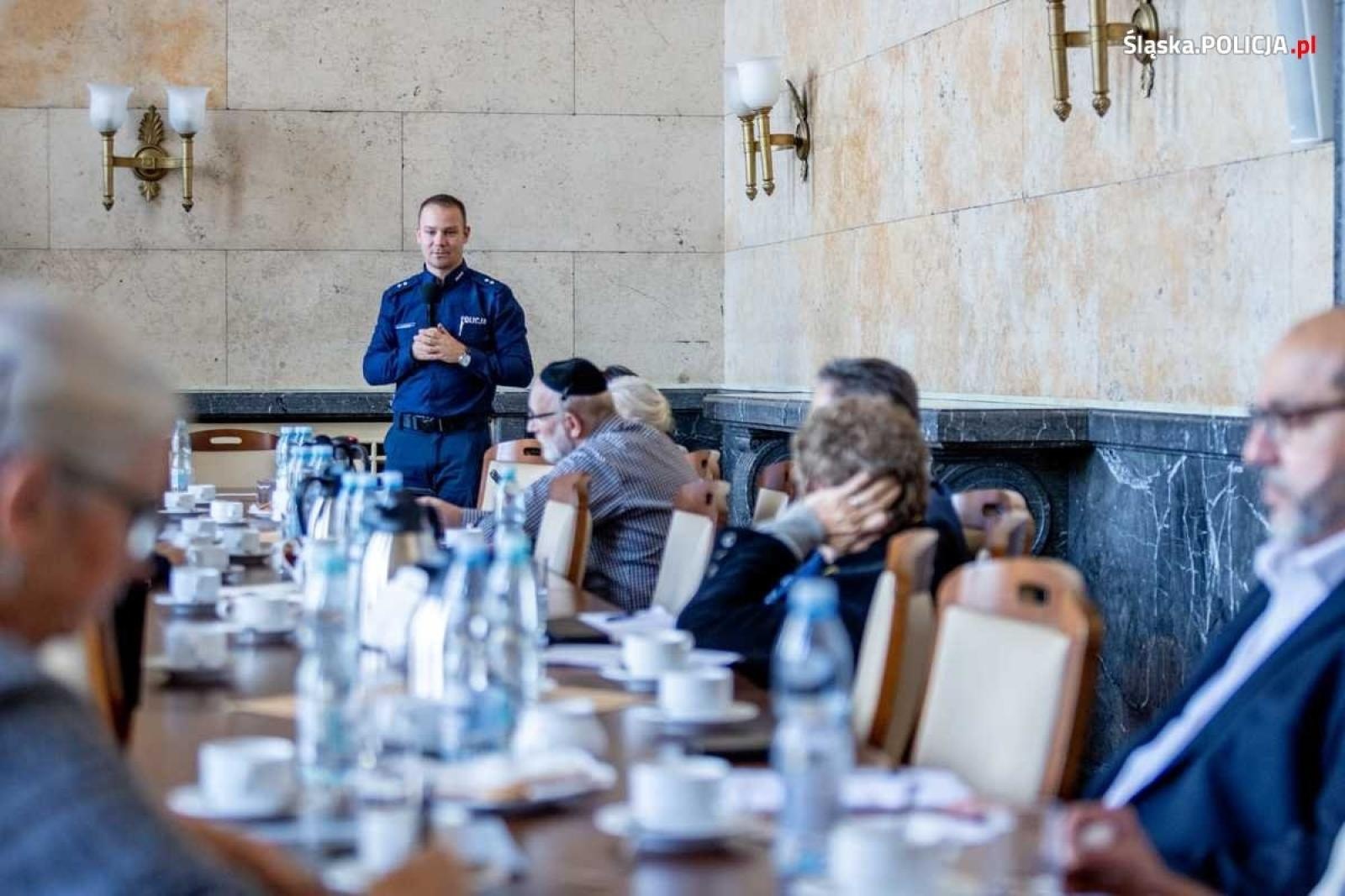 Zdjęcie w galerii na portalu naszwodzislaw.com: Spotkanie przedstawicieli stowarzyszeń mniejszości narodowych i etnicznych w Urzędzie Wojewódzkim wiadomości z regionu