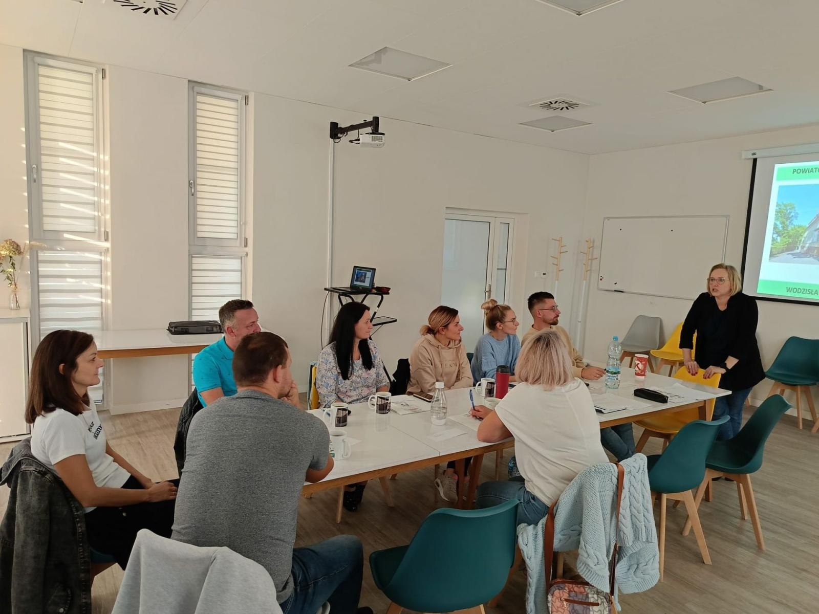 Zdjęcie w galerii na portalu naszwodzislaw.com: PCPR poszukuje rodzin zastępczych wiadomości z regionu