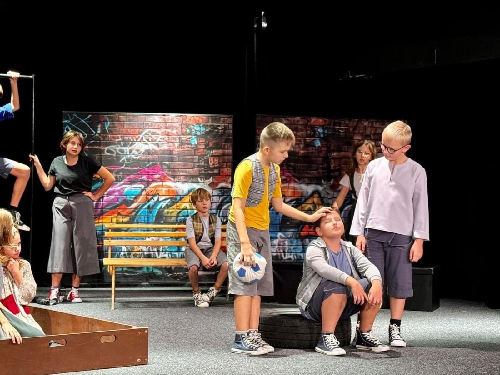 Zdjęcie w galerii na portalu naszwodzislaw.com: 1. miejsce Teatru Szydełko z WCK na festiwalu Dziatwa wiadomości z regionu