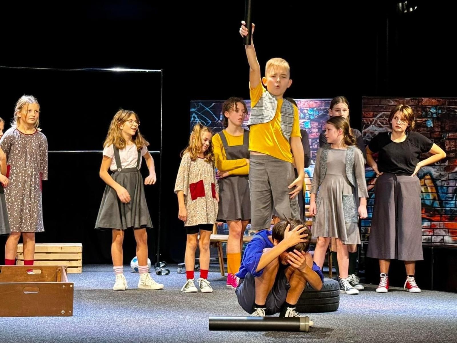 Zdjęcie w galerii na portalu naszwodzislaw.com: 1. miejsce Teatru Szydełko z WCK na festiwalu Dziatwa wiadomości z regionu