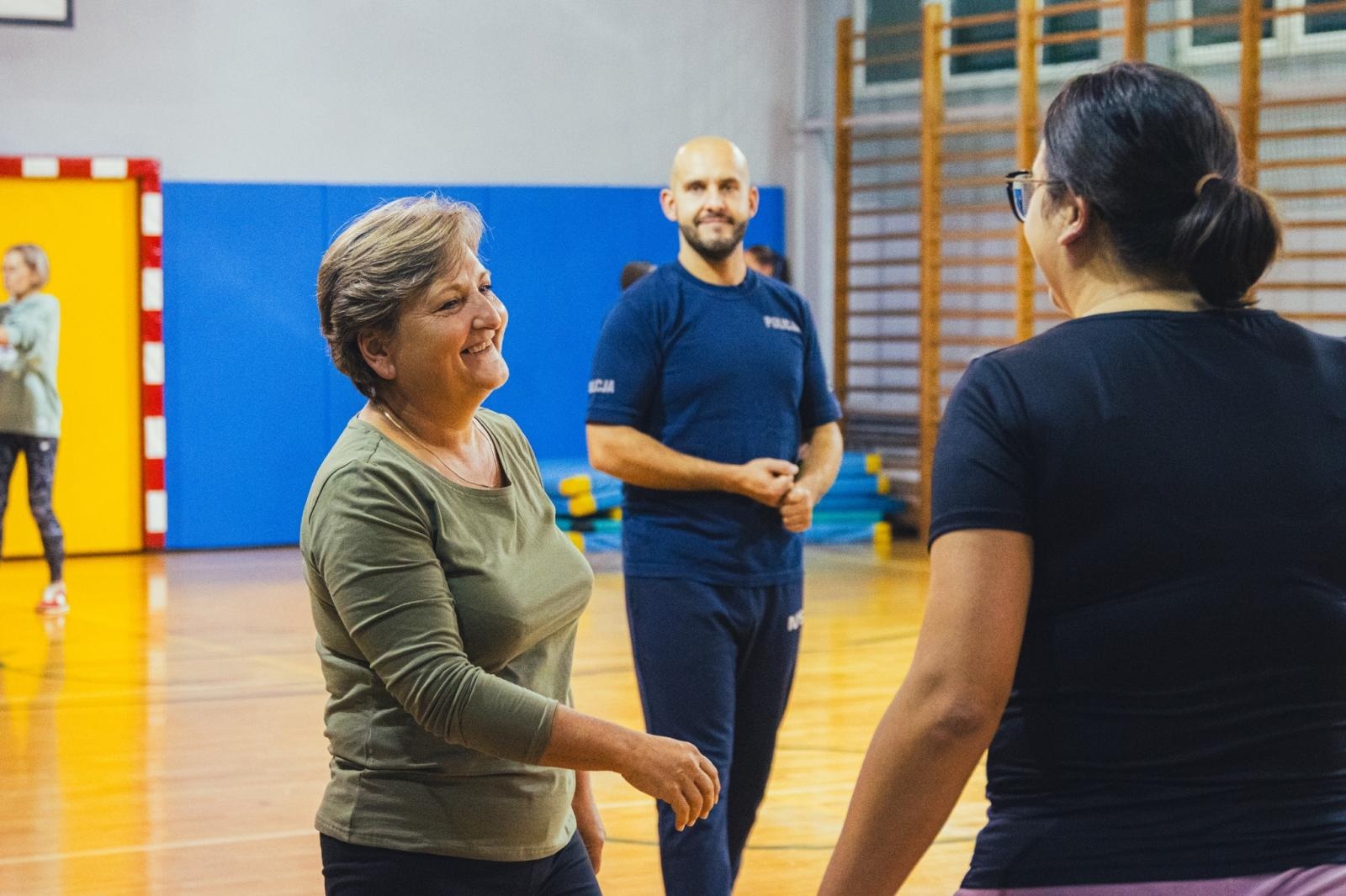 Zdjęcie w galerii na portalu naszwodzislaw.com: Rozpoczął się cykl warsztatów samoobronny wiadomości z regionu