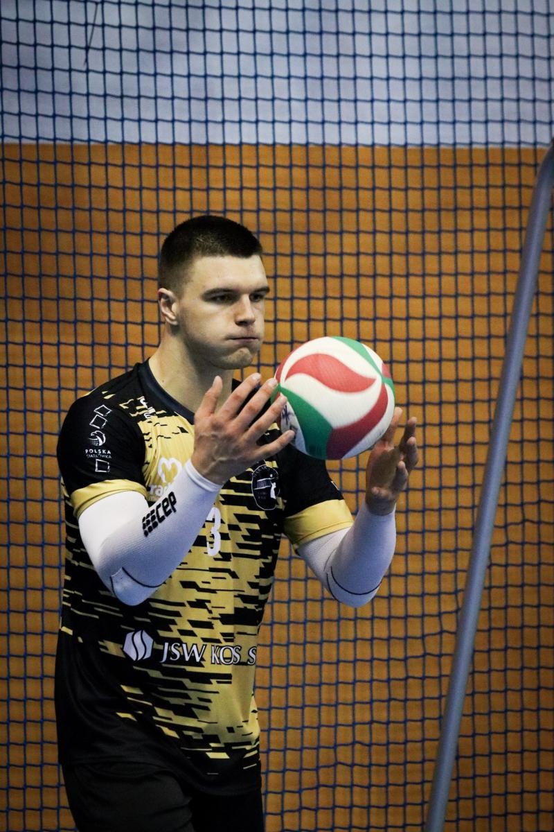 Zdjęcie w galerii na portalu naszwodzislaw.com: Zacięta walka na parkiecie. SK Górnik Radlin wygrywa po tie-breaku [FOTO] wiadomości z regionu