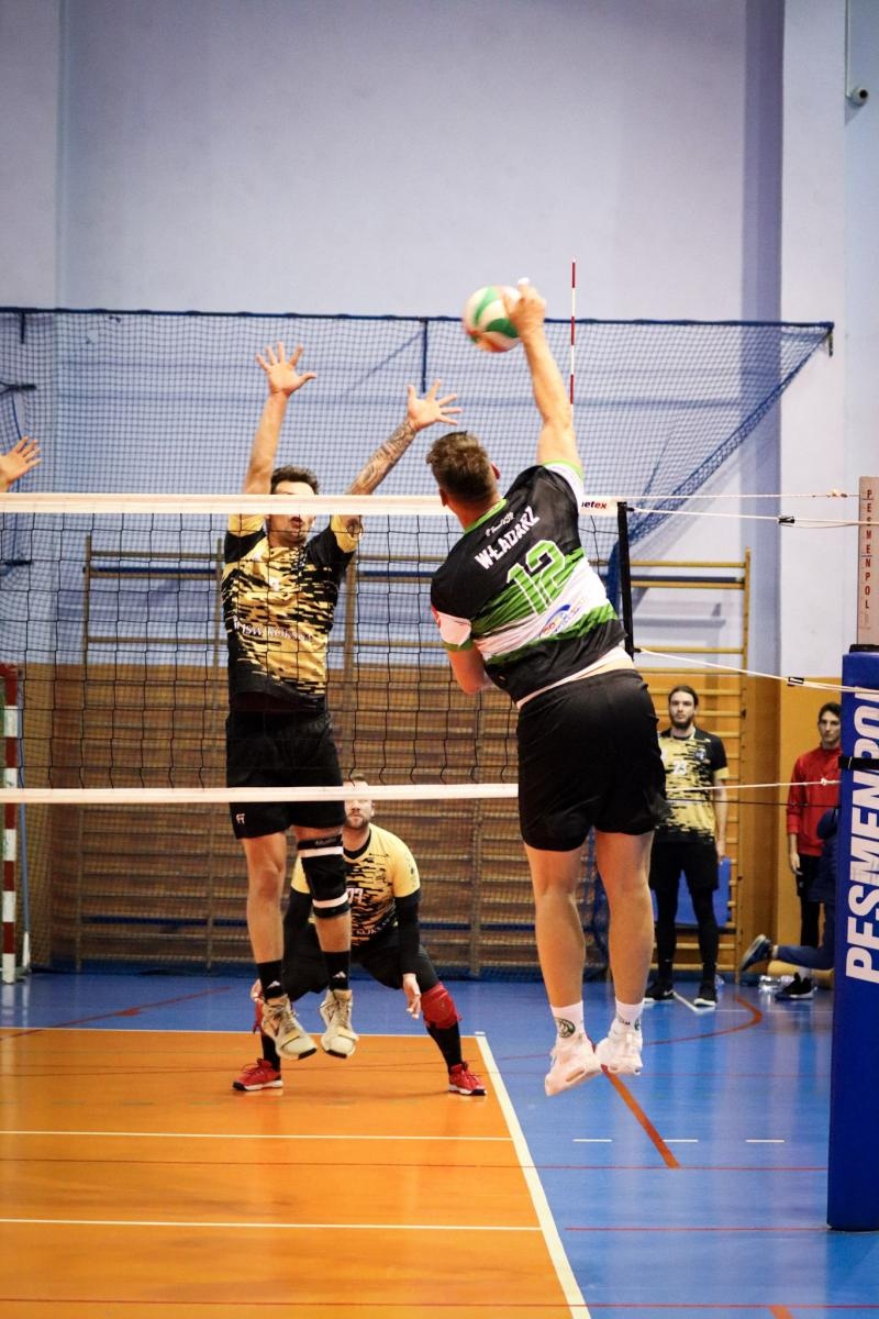 Zdjęcie w galerii na portalu naszwodzislaw.com: Zacięta walka na parkiecie. SK Górnik Radlin wygrywa po tie-breaku [FOTO] wiadomości z regionu