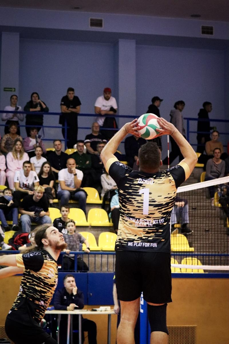 Zdjęcie w galerii na portalu naszwodzislaw.com: Zacięta walka na parkiecie. SK Górnik Radlin wygrywa po tie-breaku [FOTO] wiadomości z regionu