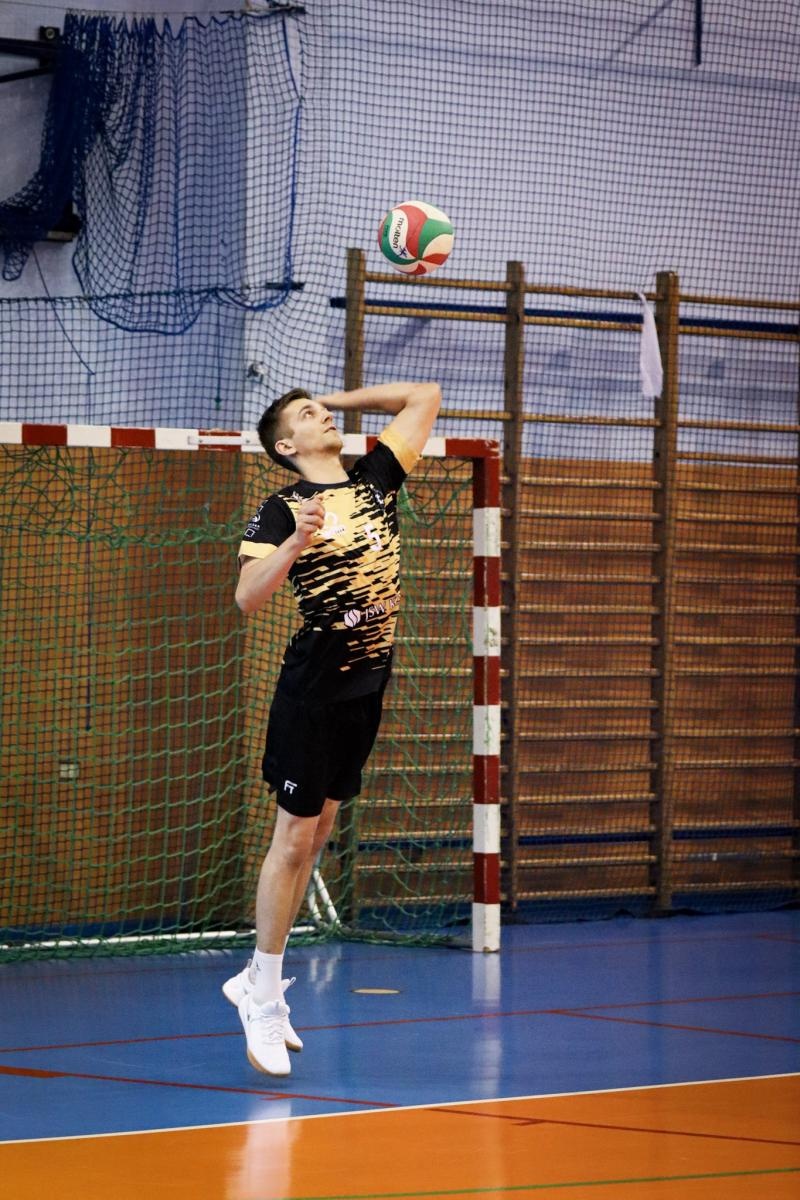 Zdjęcie w galerii na portalu naszwodzislaw.com: Zacięta walka na parkiecie. SK Górnik Radlin wygrywa po tie-breaku [FOTO] wiadomości z regionu