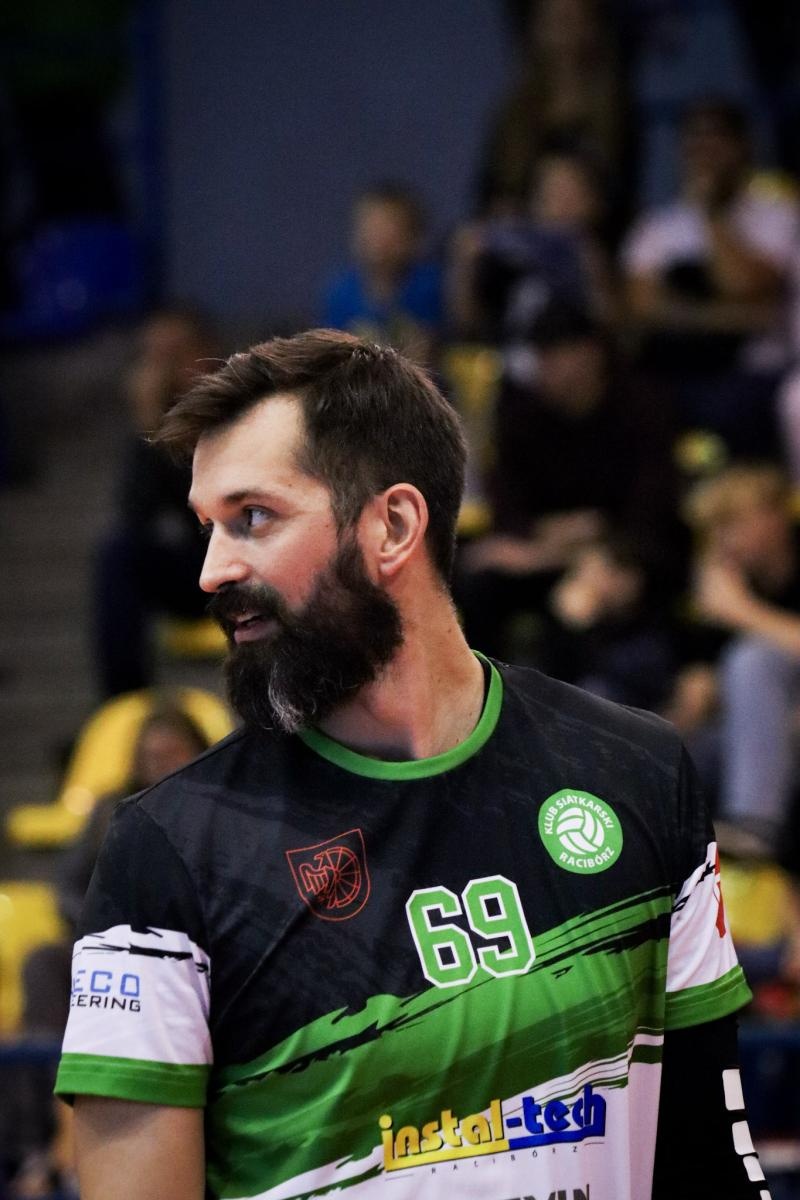 Zdjęcie w galerii na portalu naszwodzislaw.com: Zacięta walka na parkiecie. SK Górnik Radlin wygrywa po tie-breaku [FOTO] wiadomości z regionu