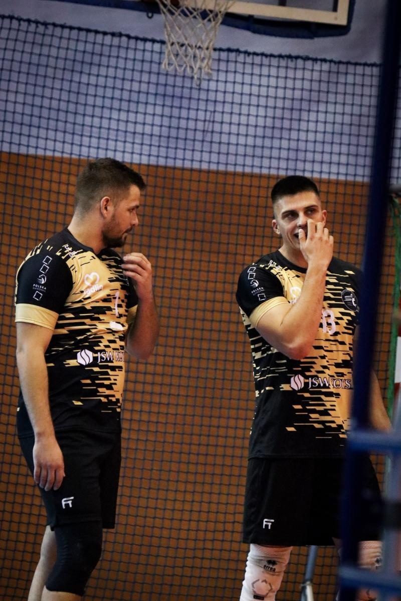 Zdjęcie w galerii na portalu naszwodzislaw.com: Zacięta walka na parkiecie. SK Górnik Radlin wygrywa po tie-breaku [FOTO] wiadomości z regionu