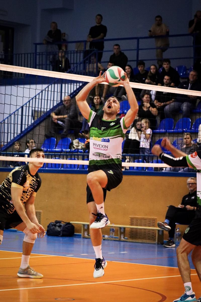 Zdjęcie w galerii na portalu naszwodzislaw.com: Zacięta walka na parkiecie. SK Górnik Radlin wygrywa po tie-breaku [FOTO] wiadomości z regionu