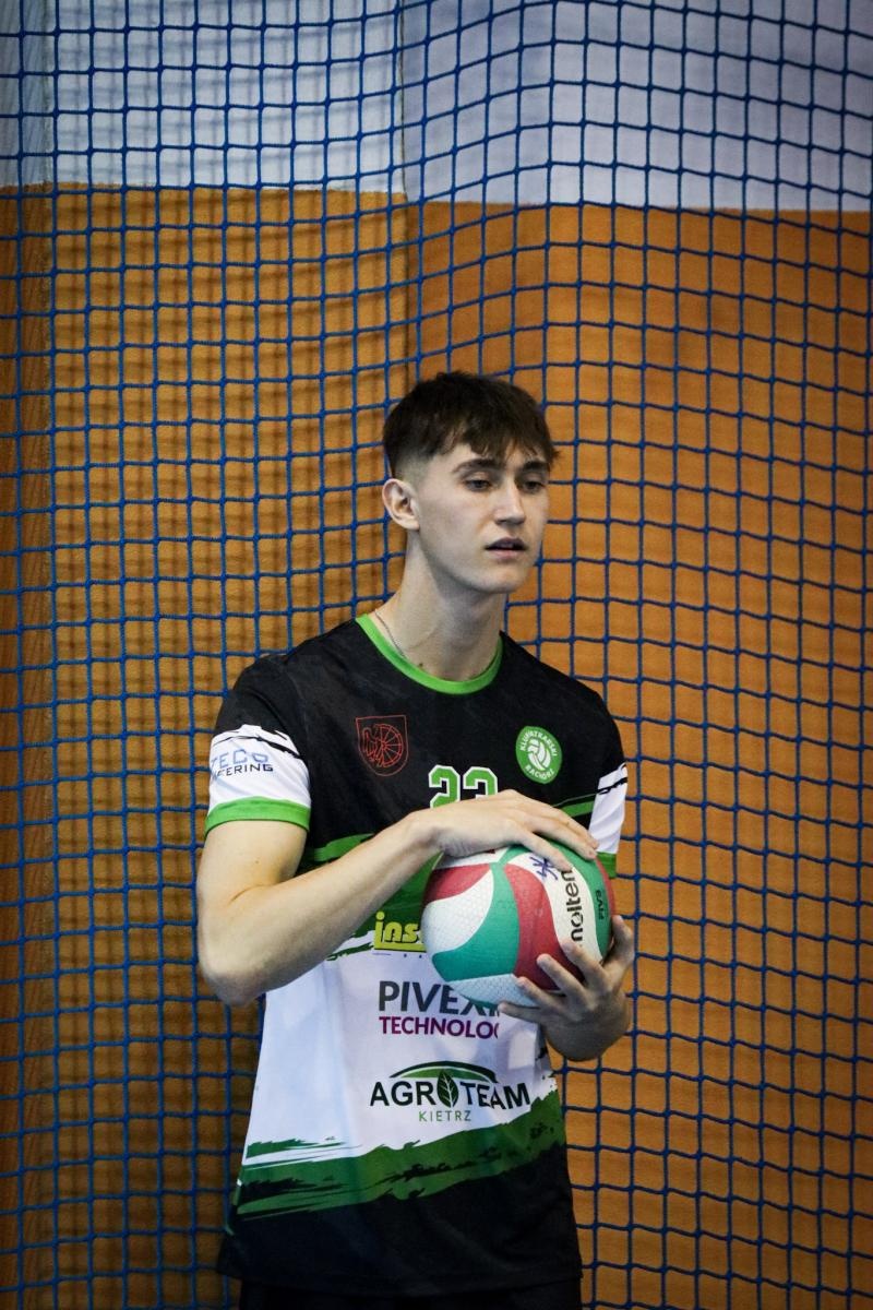 Zdjęcie w galerii na portalu naszwodzislaw.com: Zacięta walka na parkiecie. SK Górnik Radlin wygrywa po tie-breaku [FOTO] wiadomości z regionu