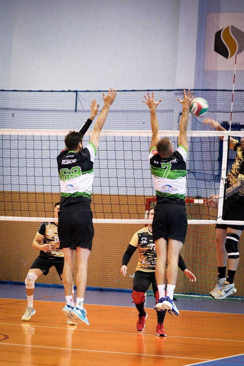 Zdjęcie w galerii na portalu naszwodzislaw.com: Zacięta walka na parkiecie. SK Górnik Radlin wygrywa po tie-breaku [FOTO] wiadomości z regionu
